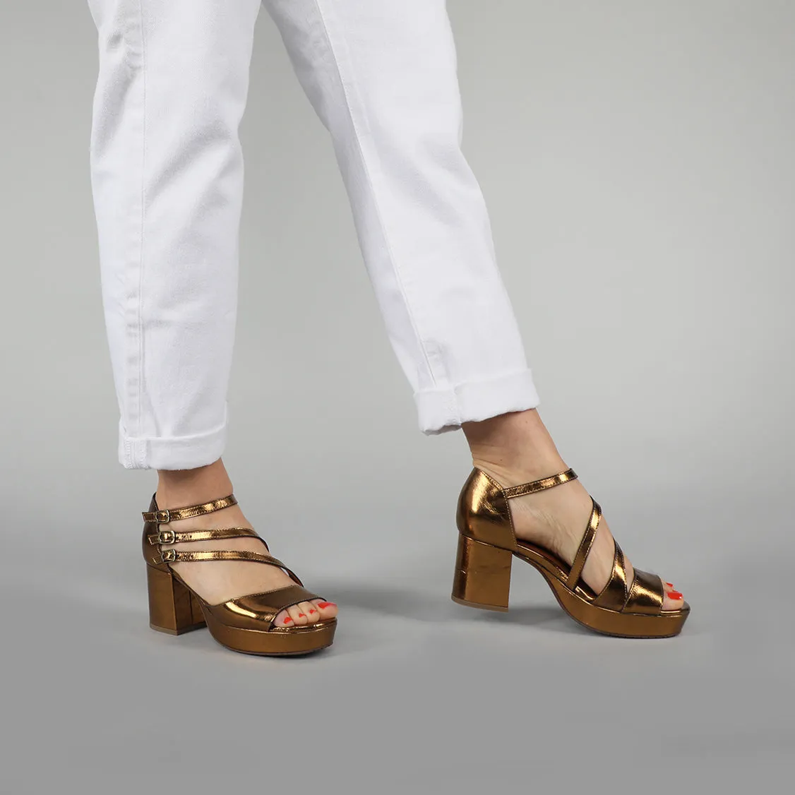 Carmen Bronze
