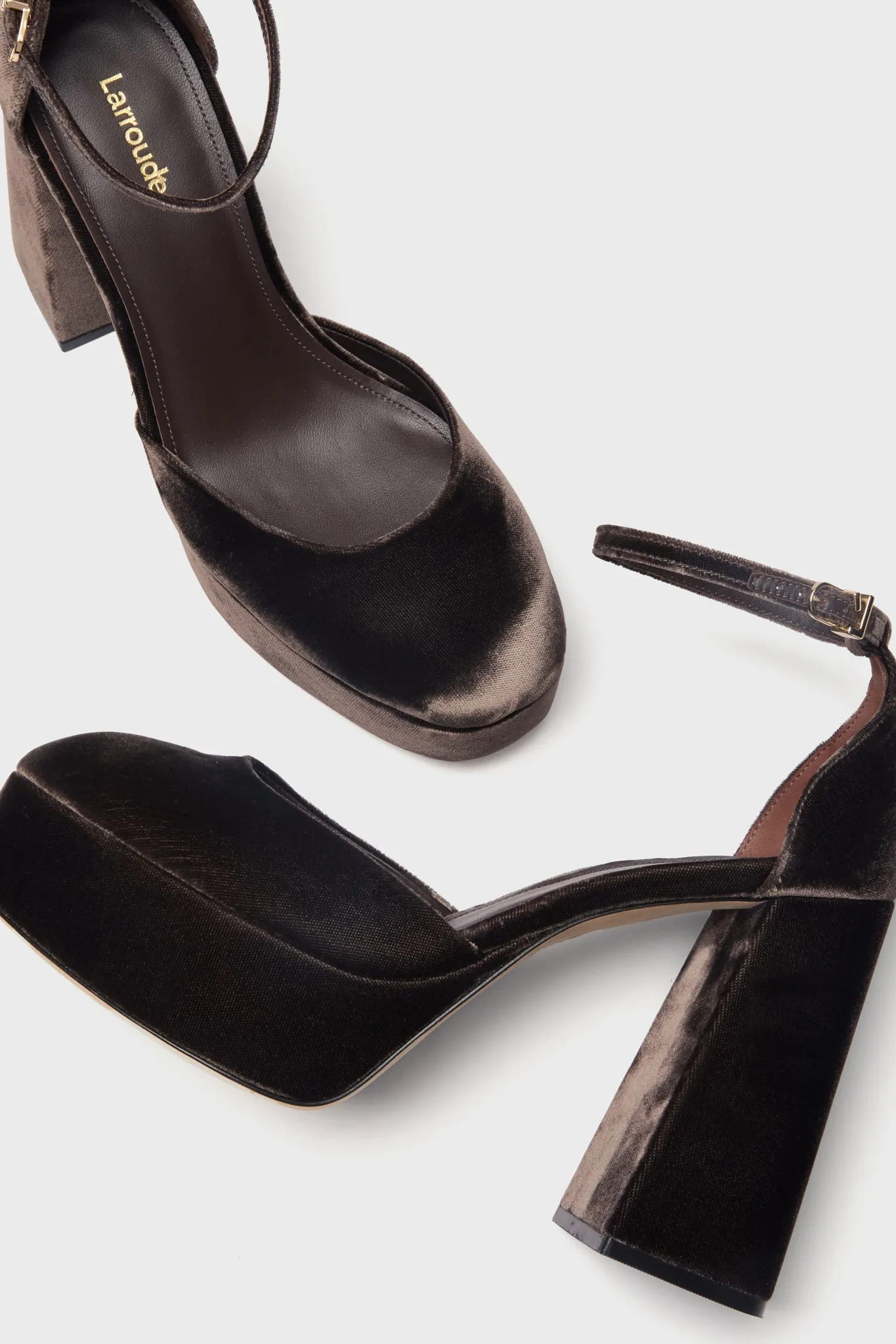 Espresso Velvet Ari Pump