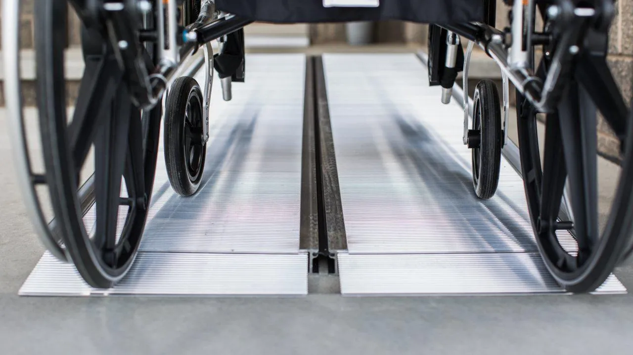 EZ-Access Signature Series Suitcase Ramp
