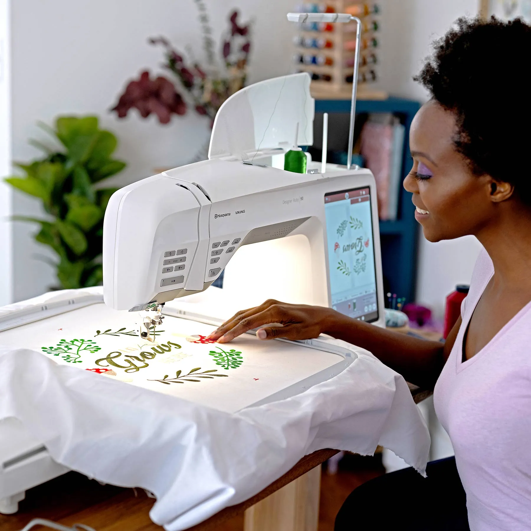 HUSQVARNA® VIKING® DESIGNER RUBY™ 90 Sewing & Embroidery Machine  🎄 Holiday Bundle