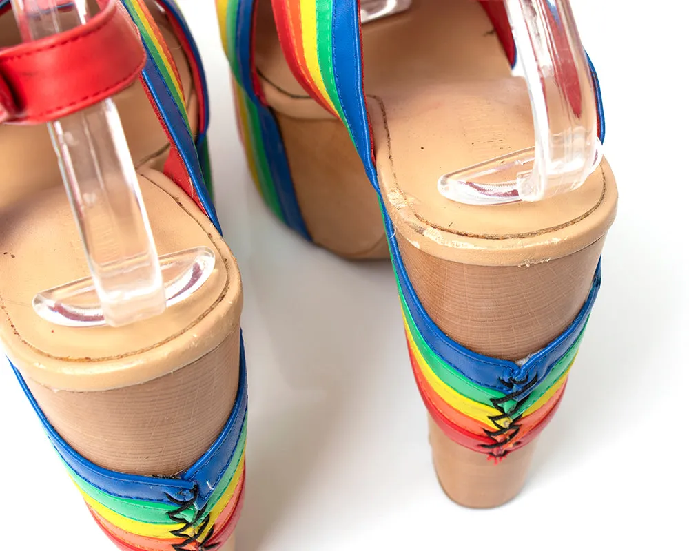 MODERN Hearts & Rainbows Platform Sandals | size US 9