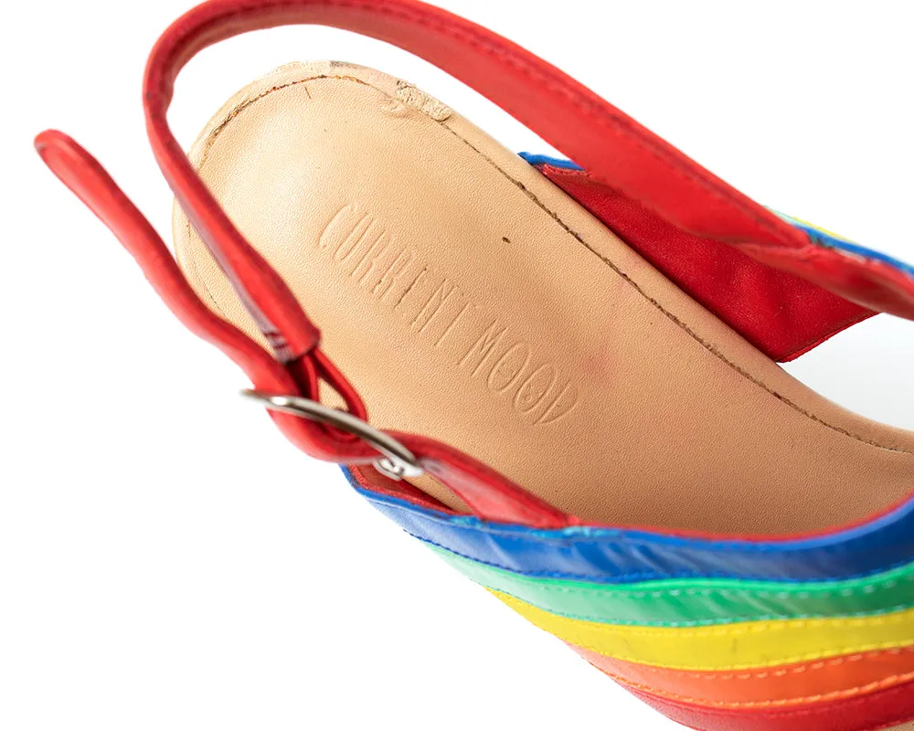 MODERN Hearts & Rainbows Platform Sandals | size US 9