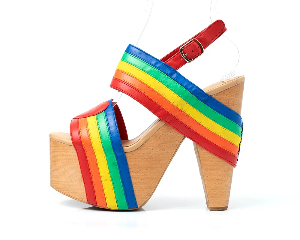 MODERN Hearts & Rainbows Platform Sandals | size US 9