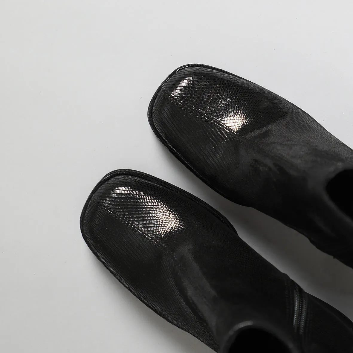 Sassy Black Metallic