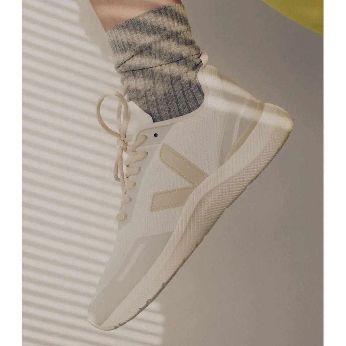 Veja Women's Impala Engineered Mesh in Eggshell Pierre